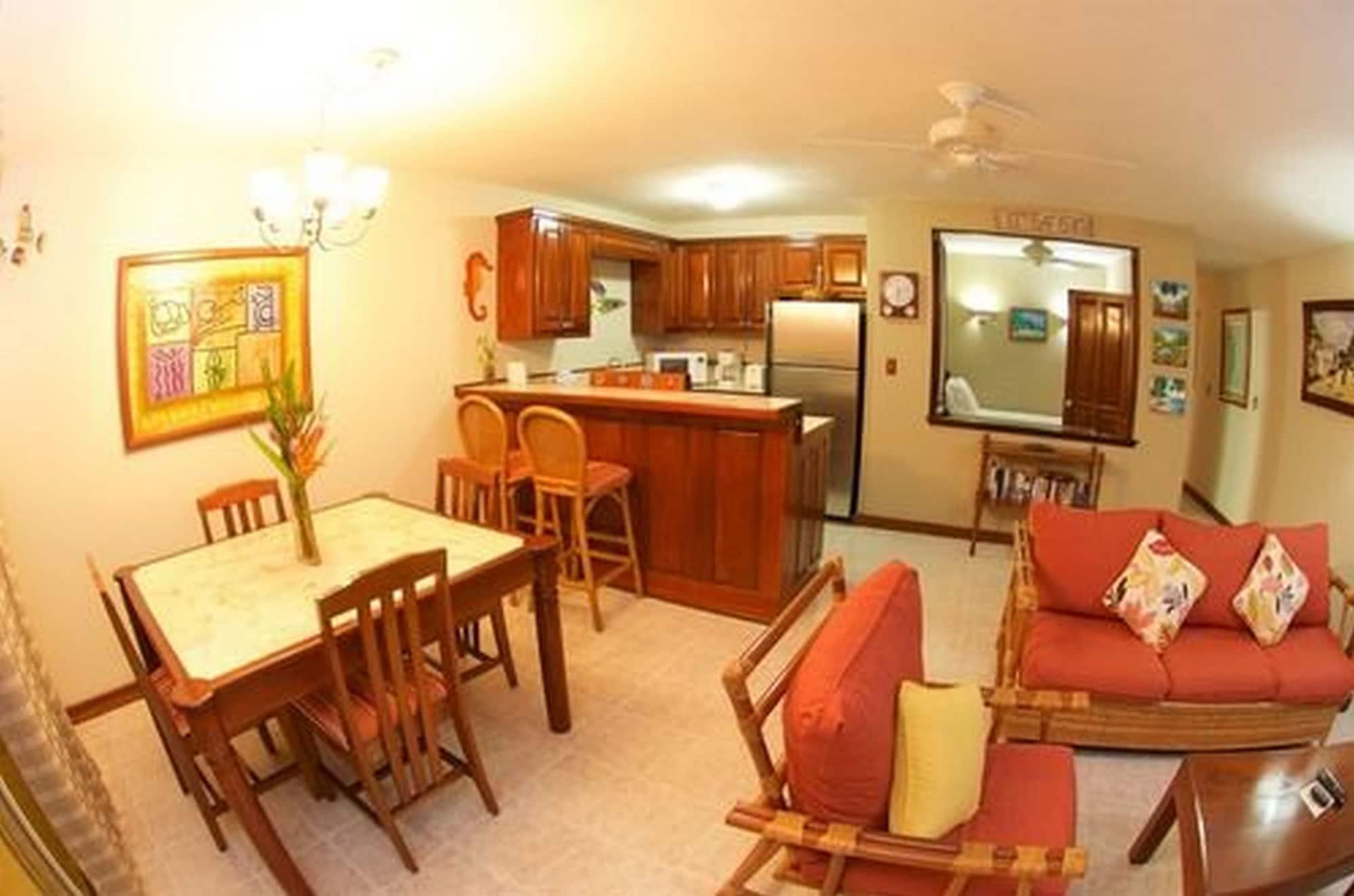 The Palms Oceanfront Suites San Pedro  Exteriér fotografie