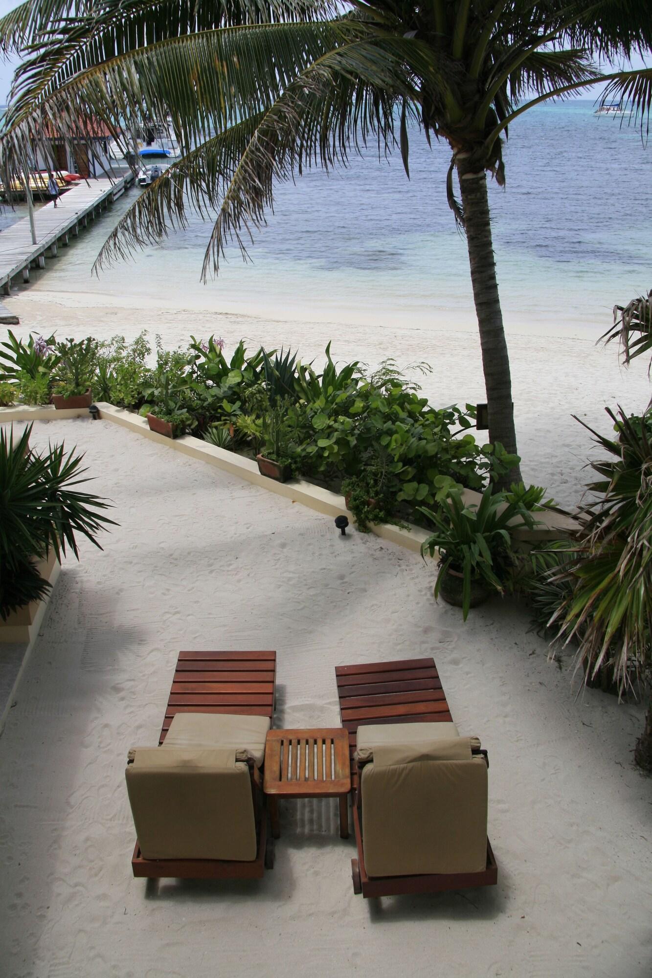 The Palms Oceanfront Suites San Pedro  Exteriér fotografie
