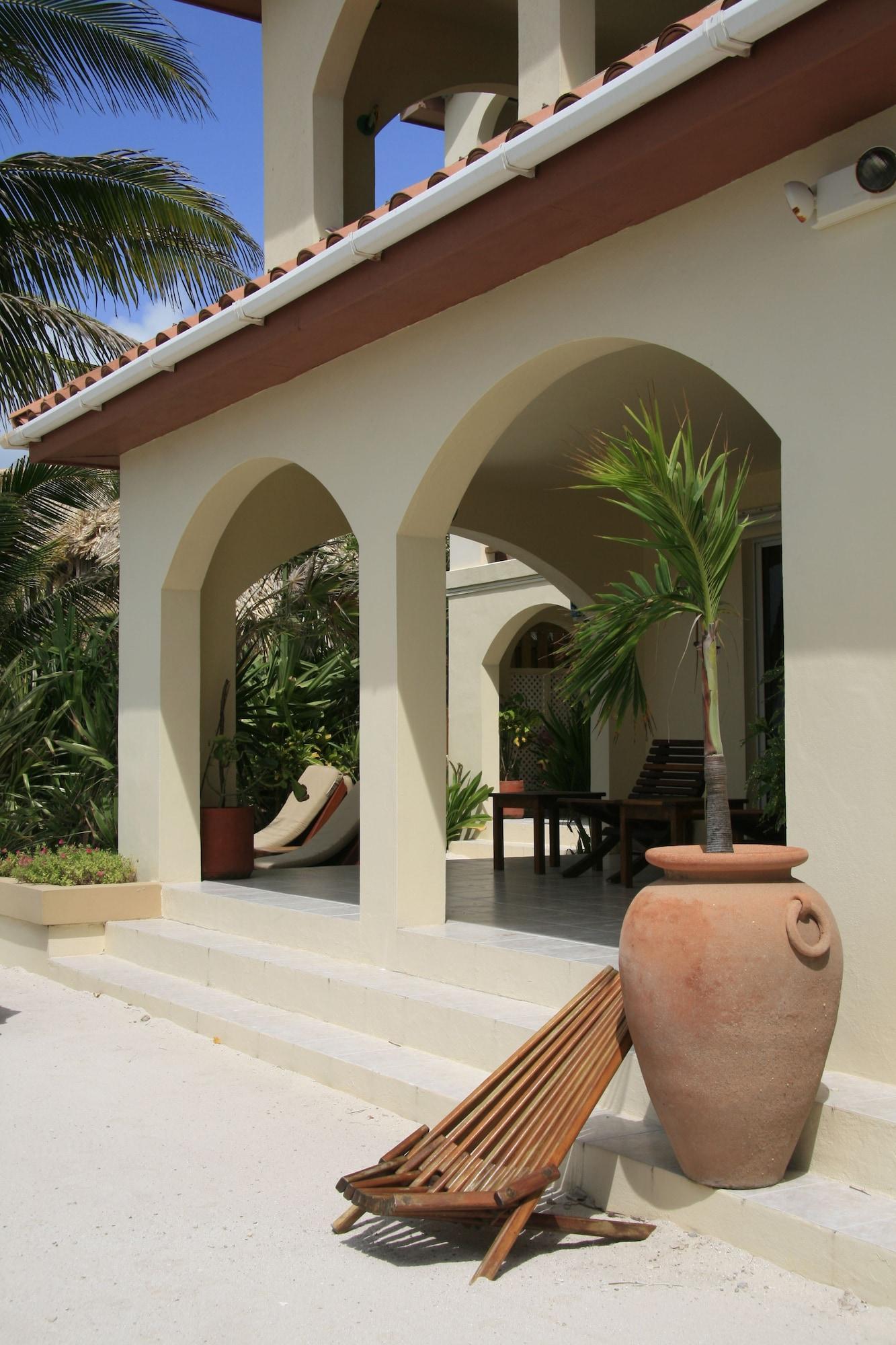 The Palms Oceanfront Suites San Pedro  Exteriér fotografie