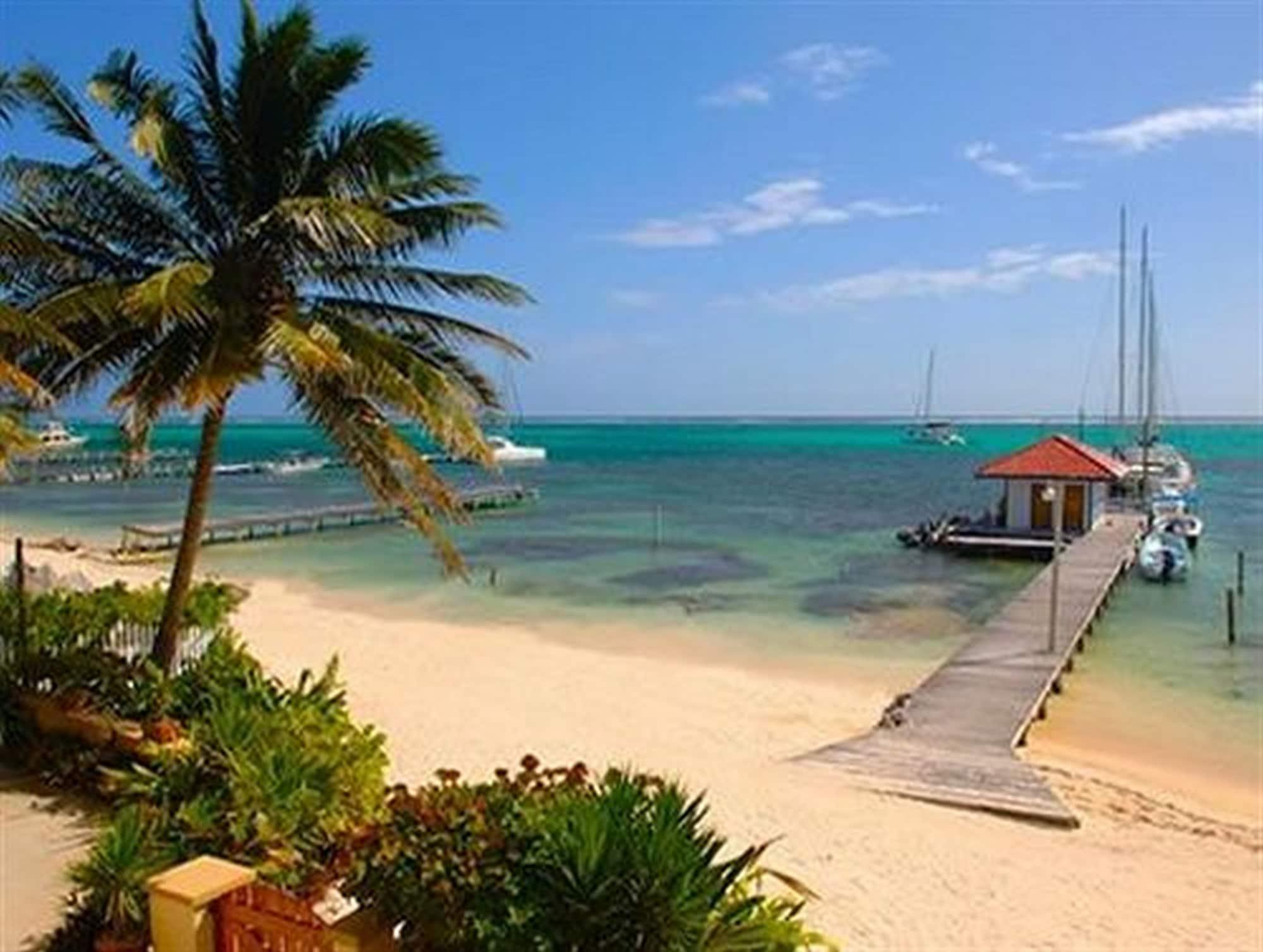 The Palms Oceanfront Suites San Pedro  Exteriér fotografie
