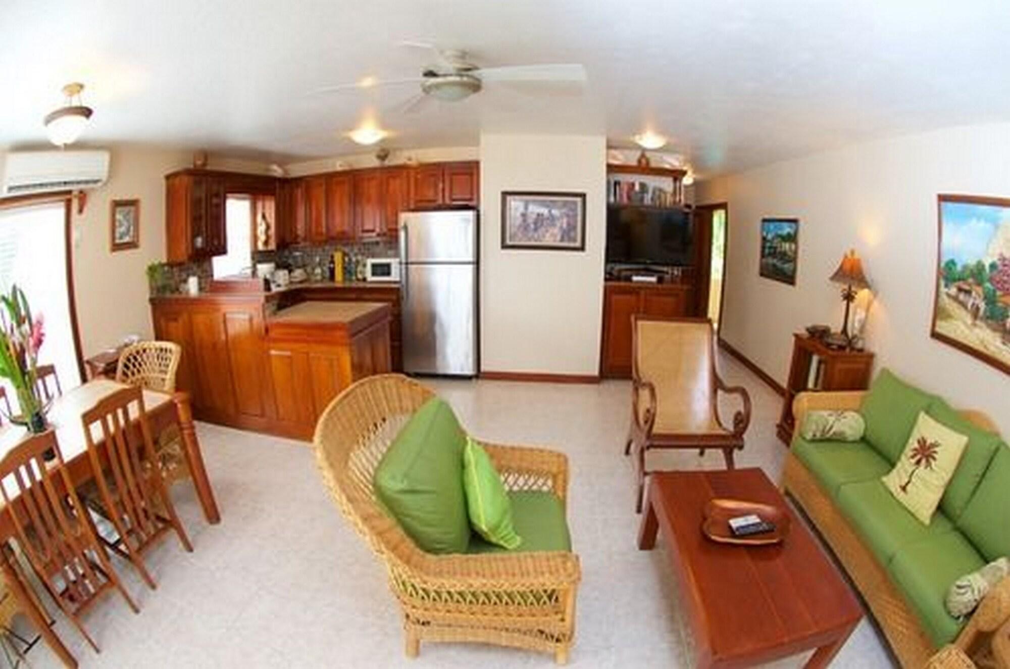 The Palms Oceanfront Suites San Pedro  Exteriér fotografie