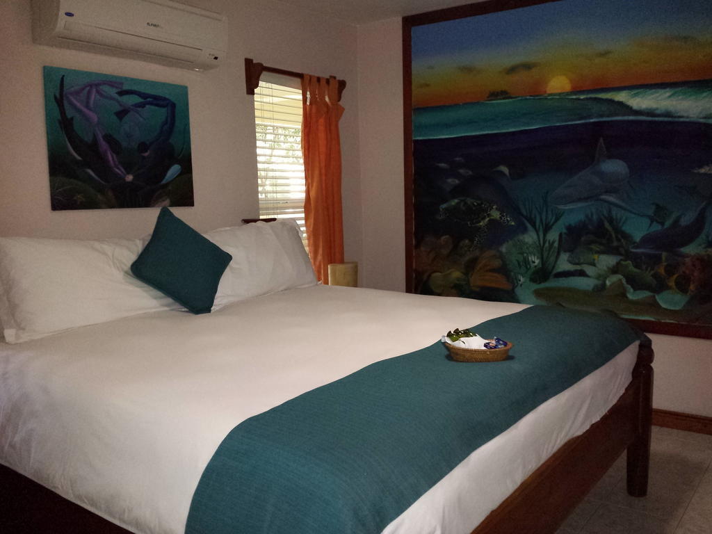 The Palms Oceanfront Suites San Pedro  Exteriér fotografie